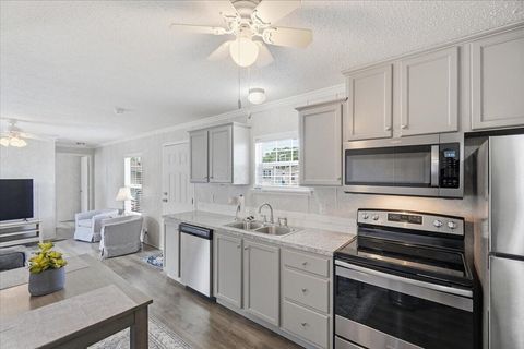 Tiny photo for 817 Janice Parkway, Columbus, OH 43223 (MLS # 226022149)