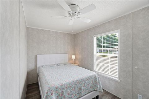 Tiny photo for 817 Janice Parkway, Columbus, OH 43223 (MLS # 226022149)