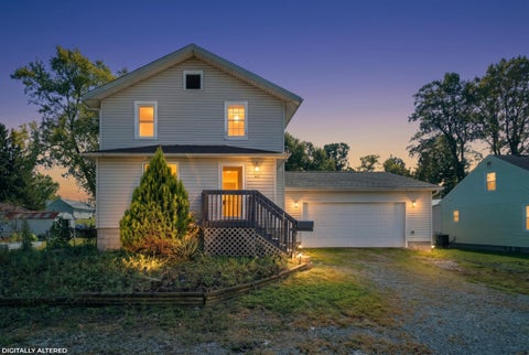 Photo of 431 Lexington Avenue, Newark, OH 43055 (MLS # 226039166)