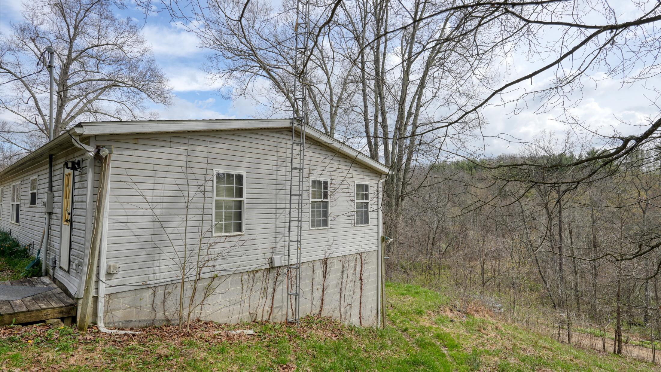 32917 Township Road 381