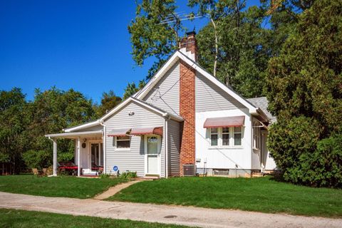 Photo of 5653 Norton Road, Grove City, OH 43123 (MLS # 225038624)