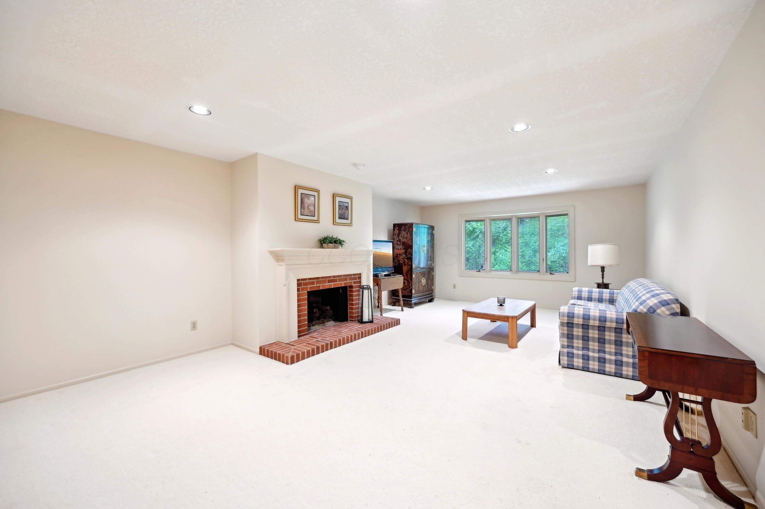 685 Dogwood Lane, Newark, Ohio image 7