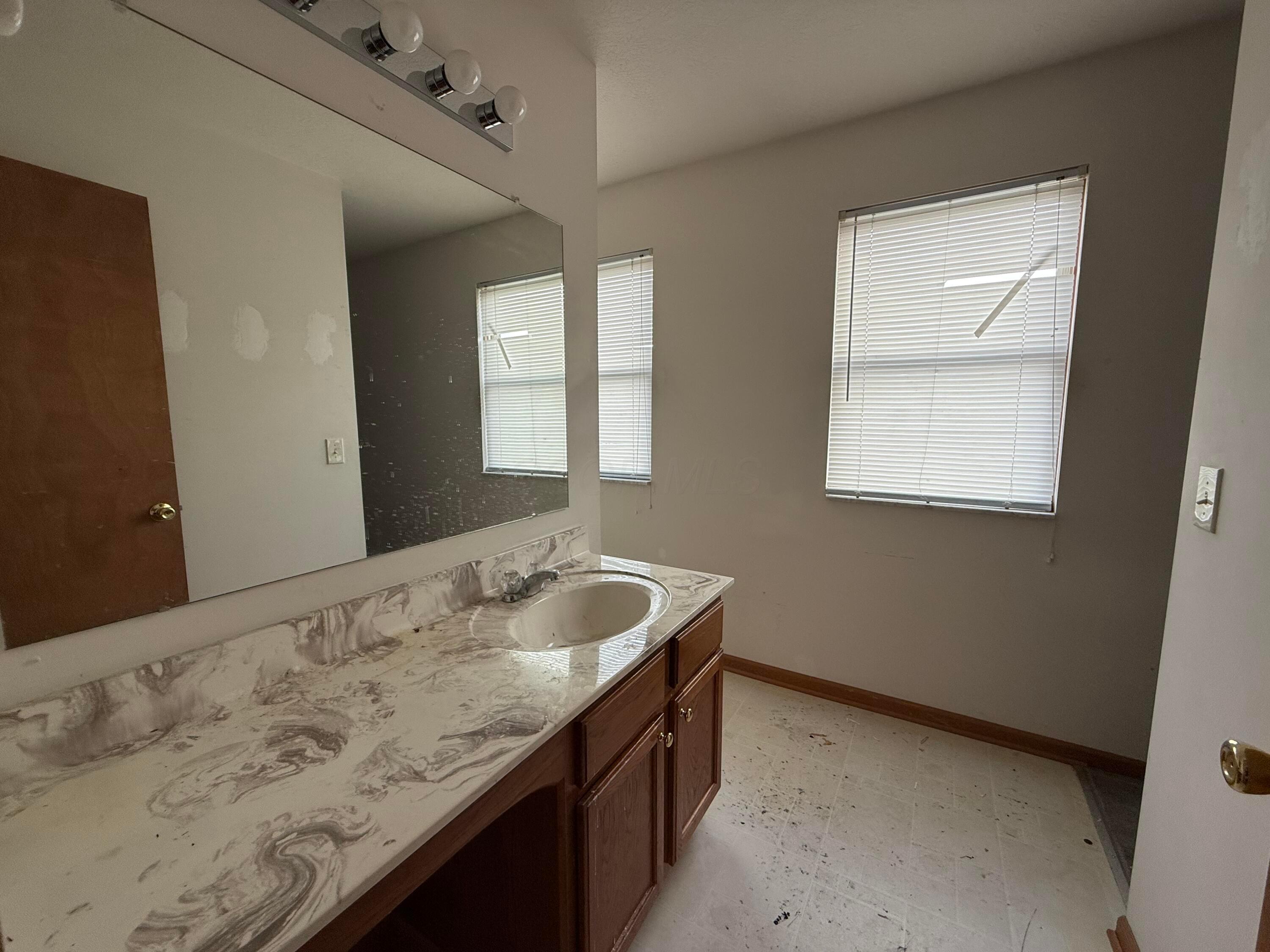 4784 Nieles Edge Drive, Columbus, Ohio image 18
