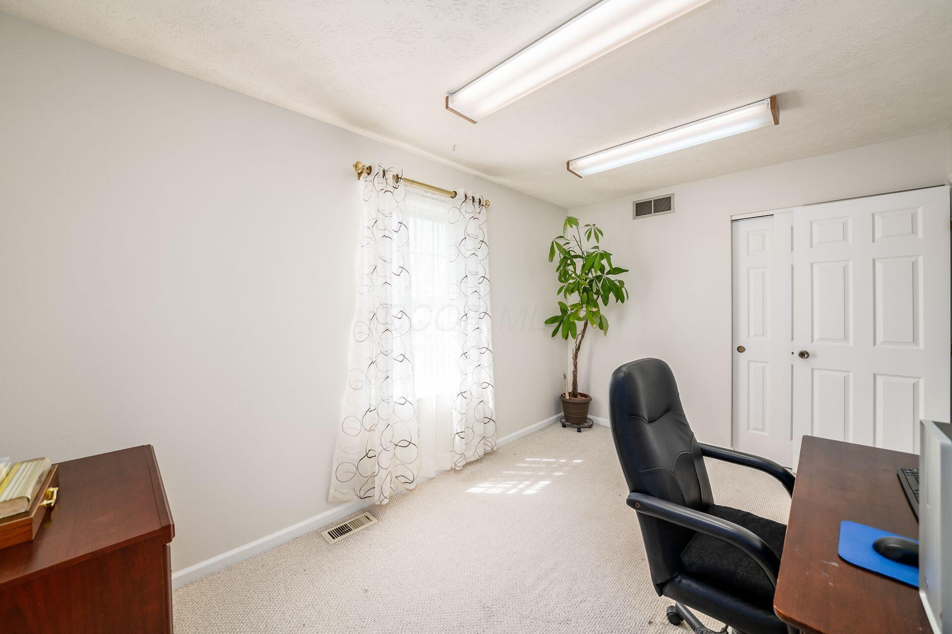 6449 Baffin Drive, Dublin, Ohio image 31