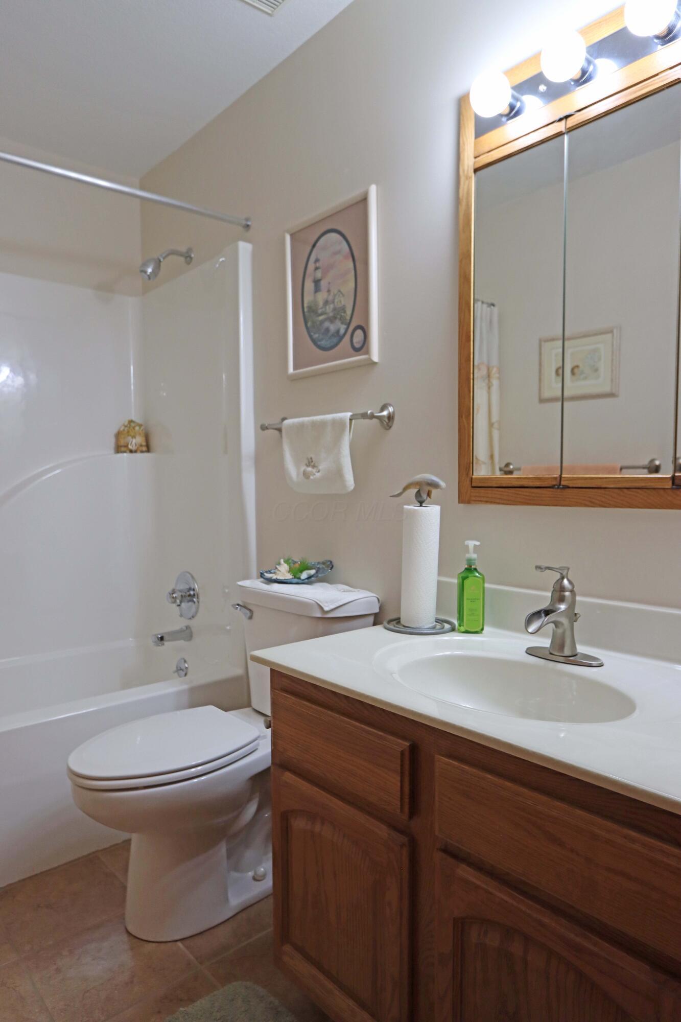 795 Hickory Hill Drive, Marysville, Ohio image 32