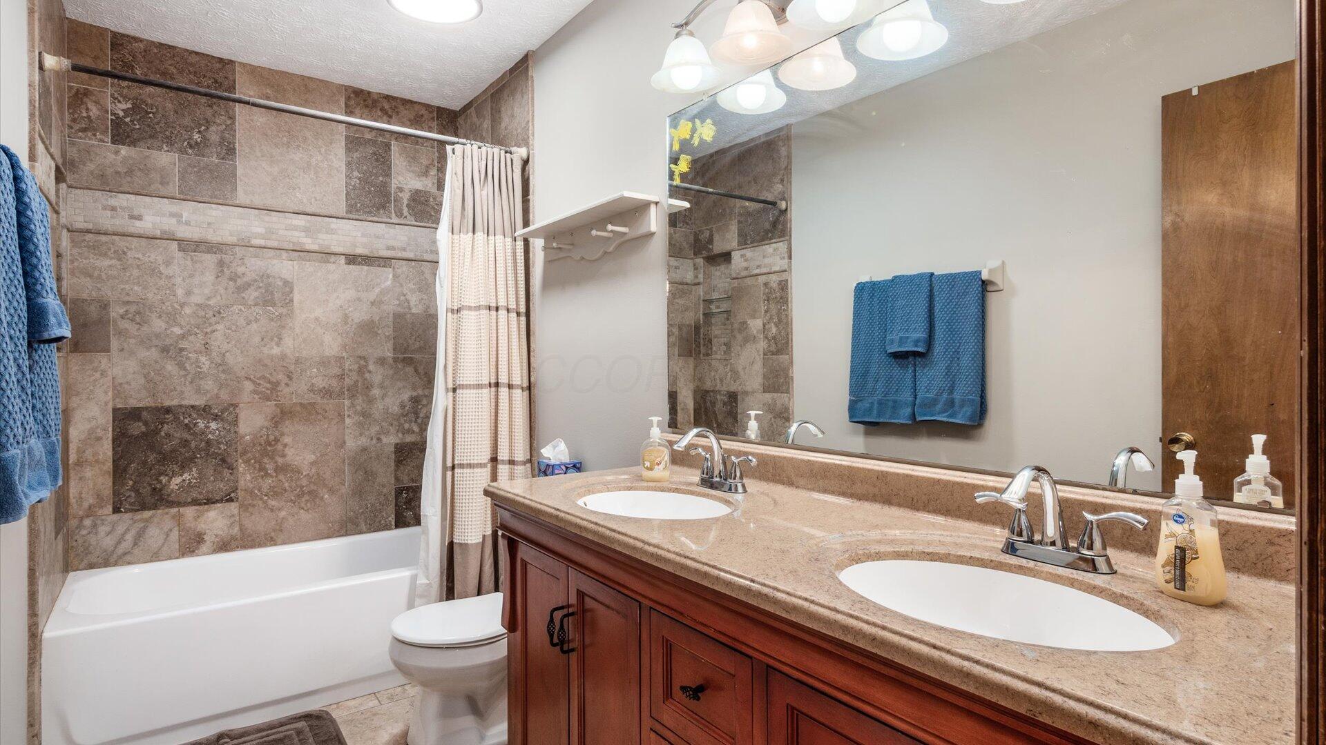 3499 Wheatfield Drive, Pickerington, Ohio image 20