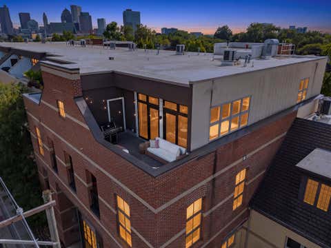 Photo of 825 N 4th Street 410 #410, Columbus, OH 43215 (MLS # 226032050)