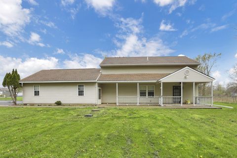 Photo of 3243 Dixon Road SW, Pataskala, OH 43062 (MLS # 226014166)