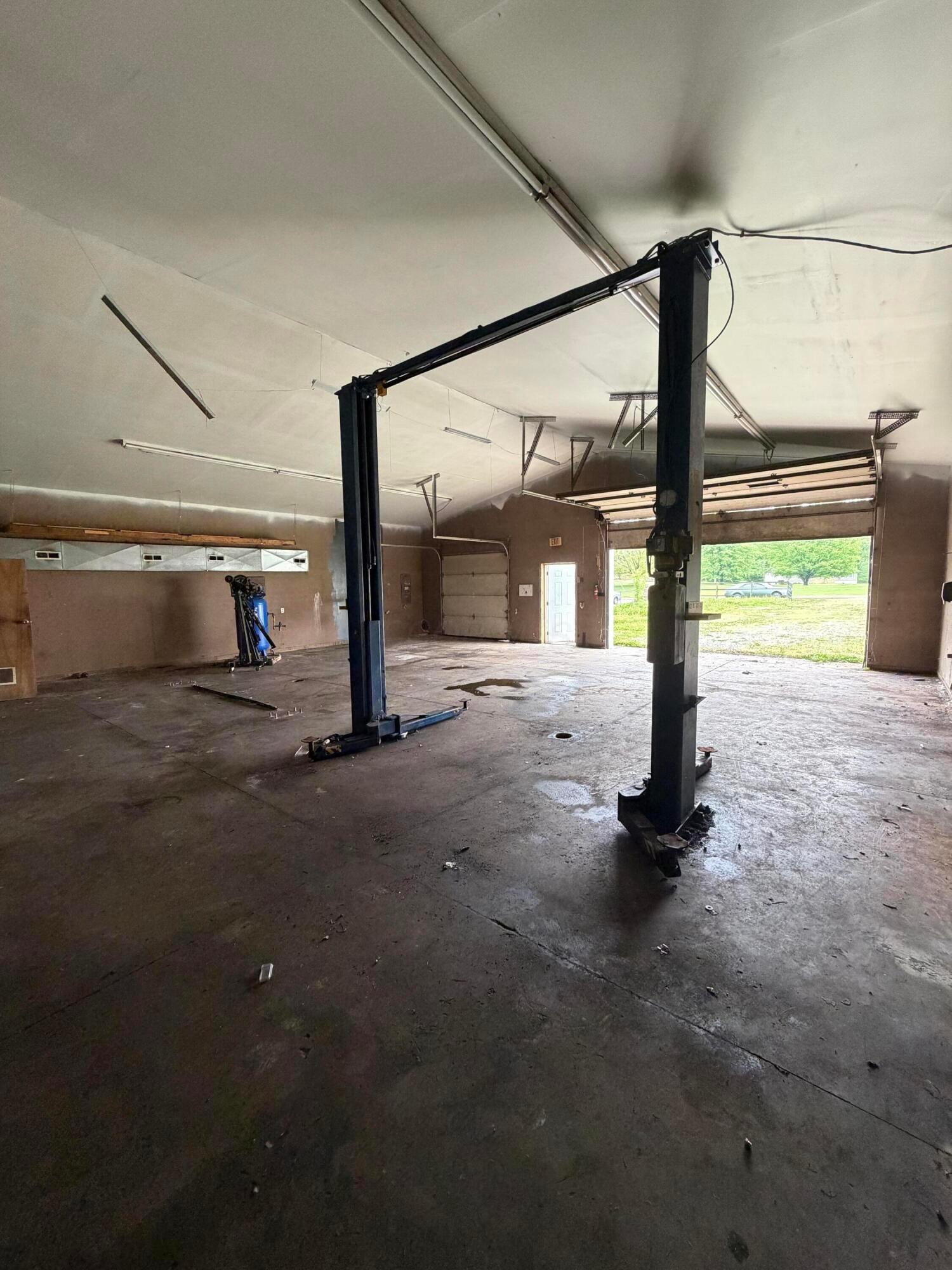 1823 W Chestnut Street