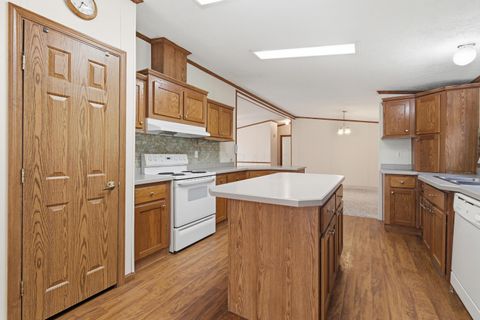 Tiny photo for 60602 Shaw Road, Cambridge, OH 43725 (MLS # 225039613)