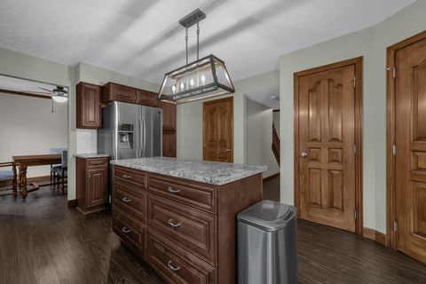 Tiny photo for 956 Crystal Cay Court, Columbus, OH 43230 (MLS # 226006212)