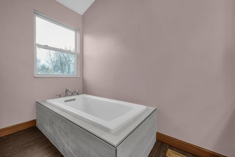 Tiny photo for 956 Crystal Cay Court, Columbus, OH 43230 (MLS # 226006212)