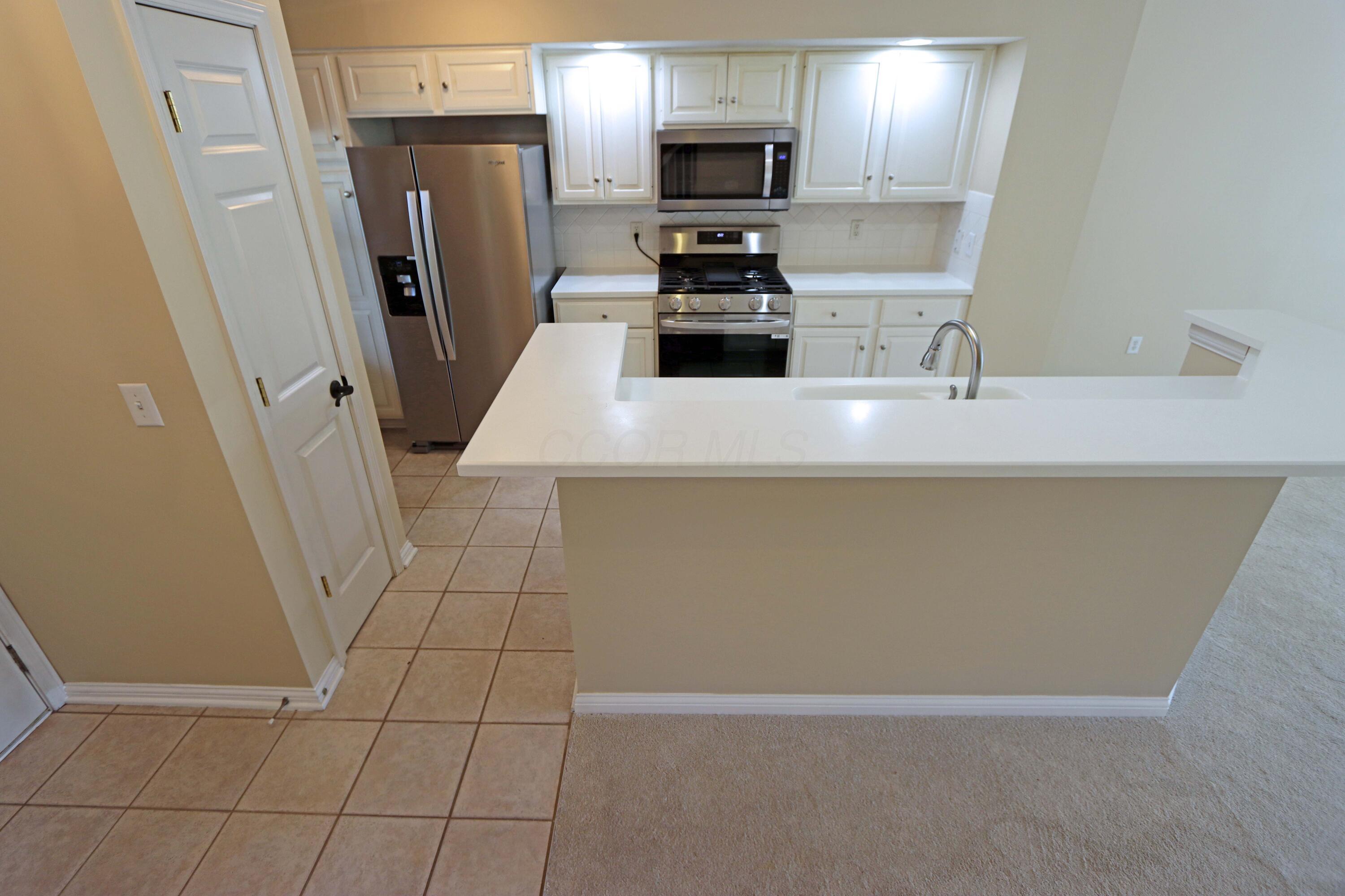 5899 Dunabbey Loop, Dublin, Ohio image 8
