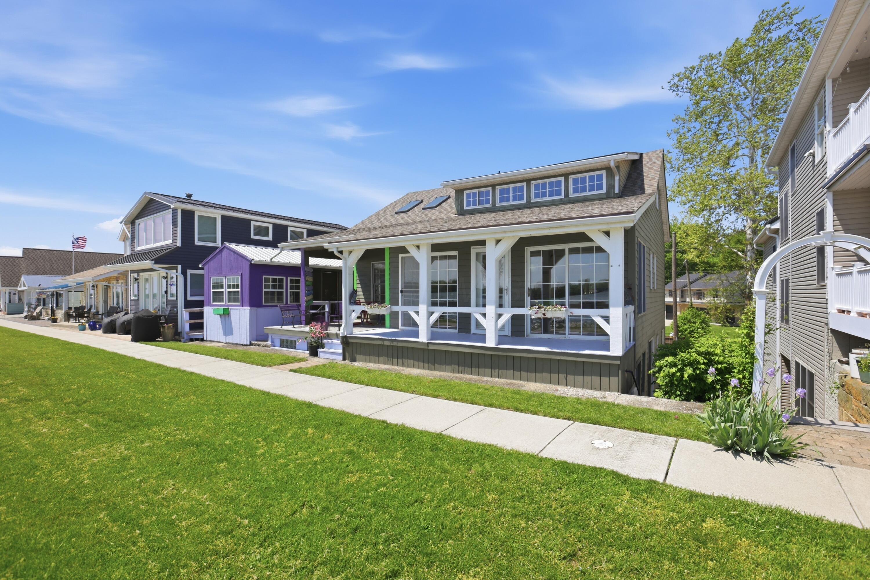 4465 N Bank Road
