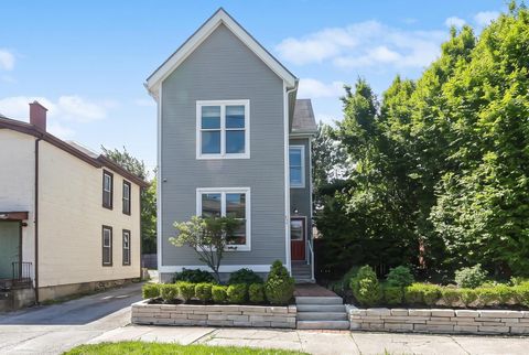 Photo of 185 E 2nd Avenue, Columbus, OH 43201 (MLS # 226017493)