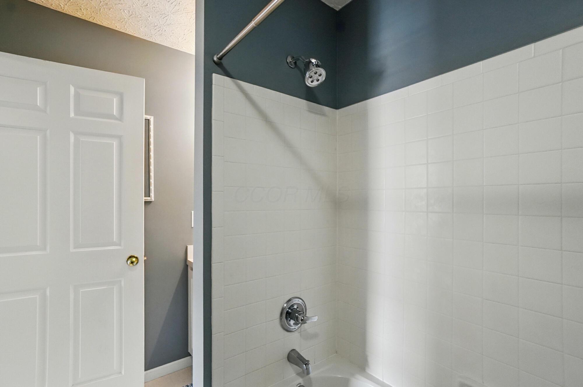 6235 Hampton Green Place #5B, Dublin, Ohio image 38