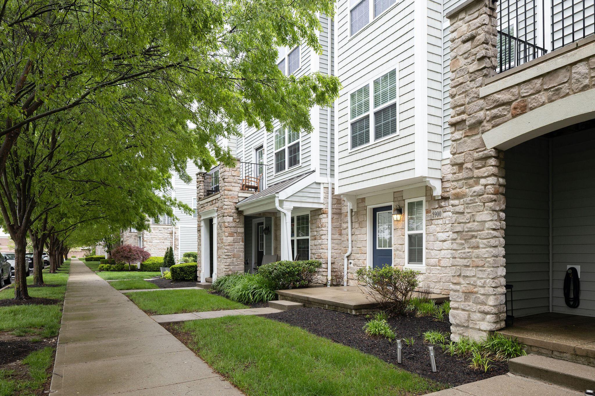 5900 Passage Creek Drive #1806, Dublin, Ohio image 2