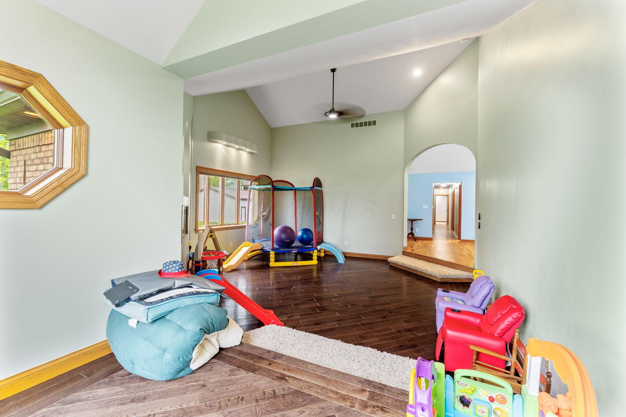 3100 Kropp Road, Grove City, Ohio image 25