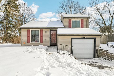 Photo of 6726 Deepwood Court, Reynoldsburg, OH 43068 (MLS # 226003996)