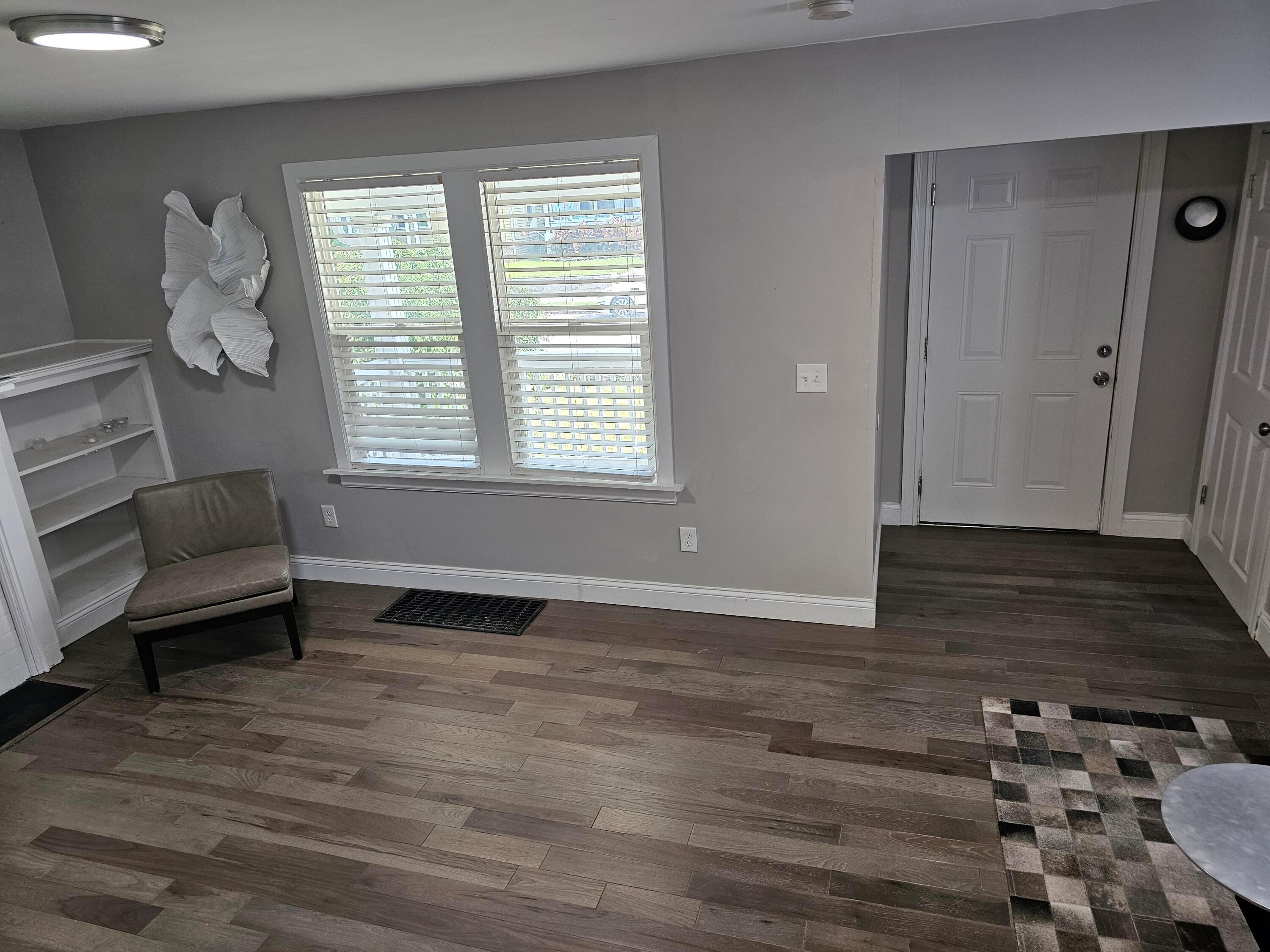 745 E Deshler Avenue, Columbus, Ohio image 12