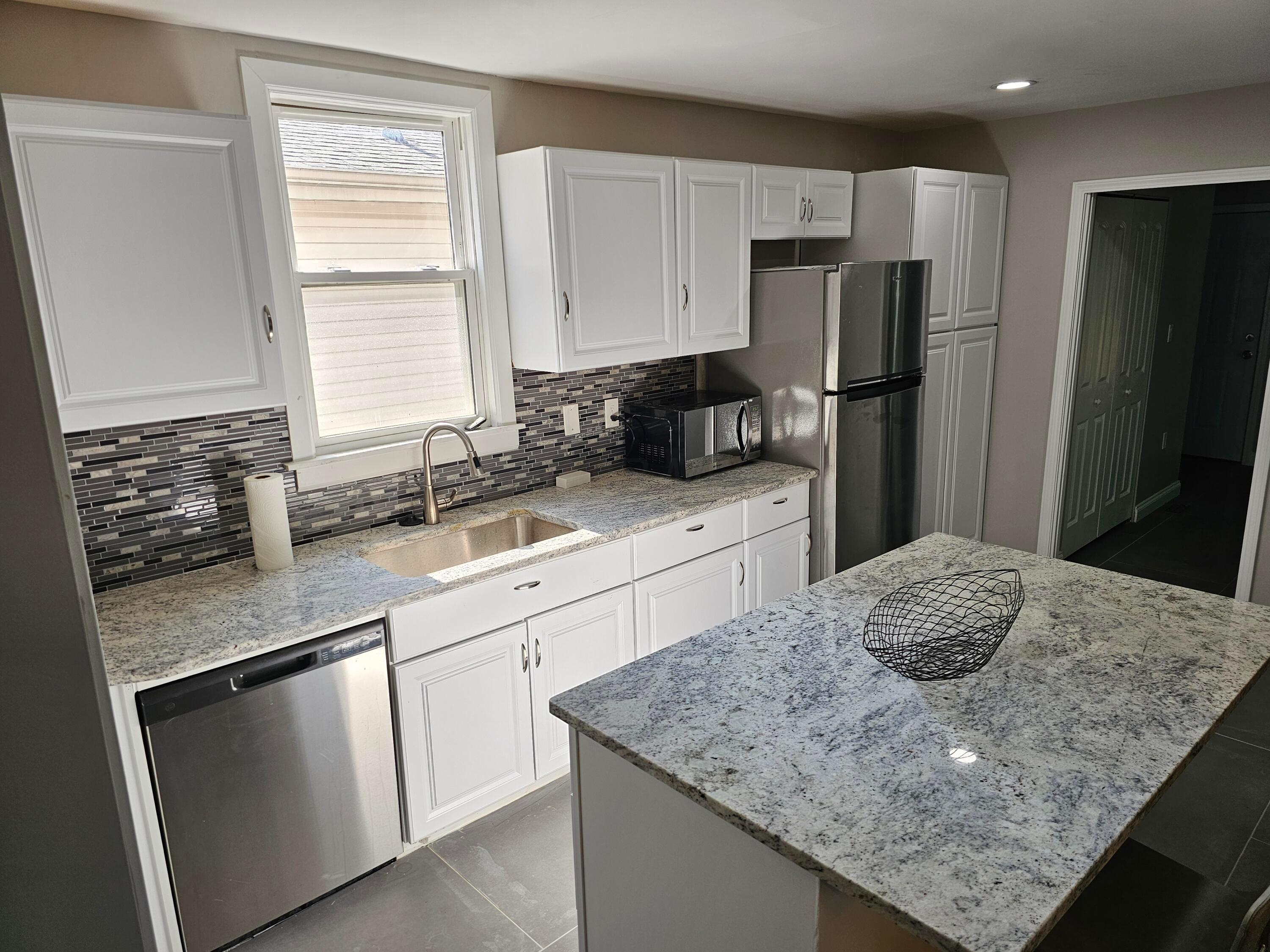 745 E Deshler Avenue, Columbus, Ohio image 22