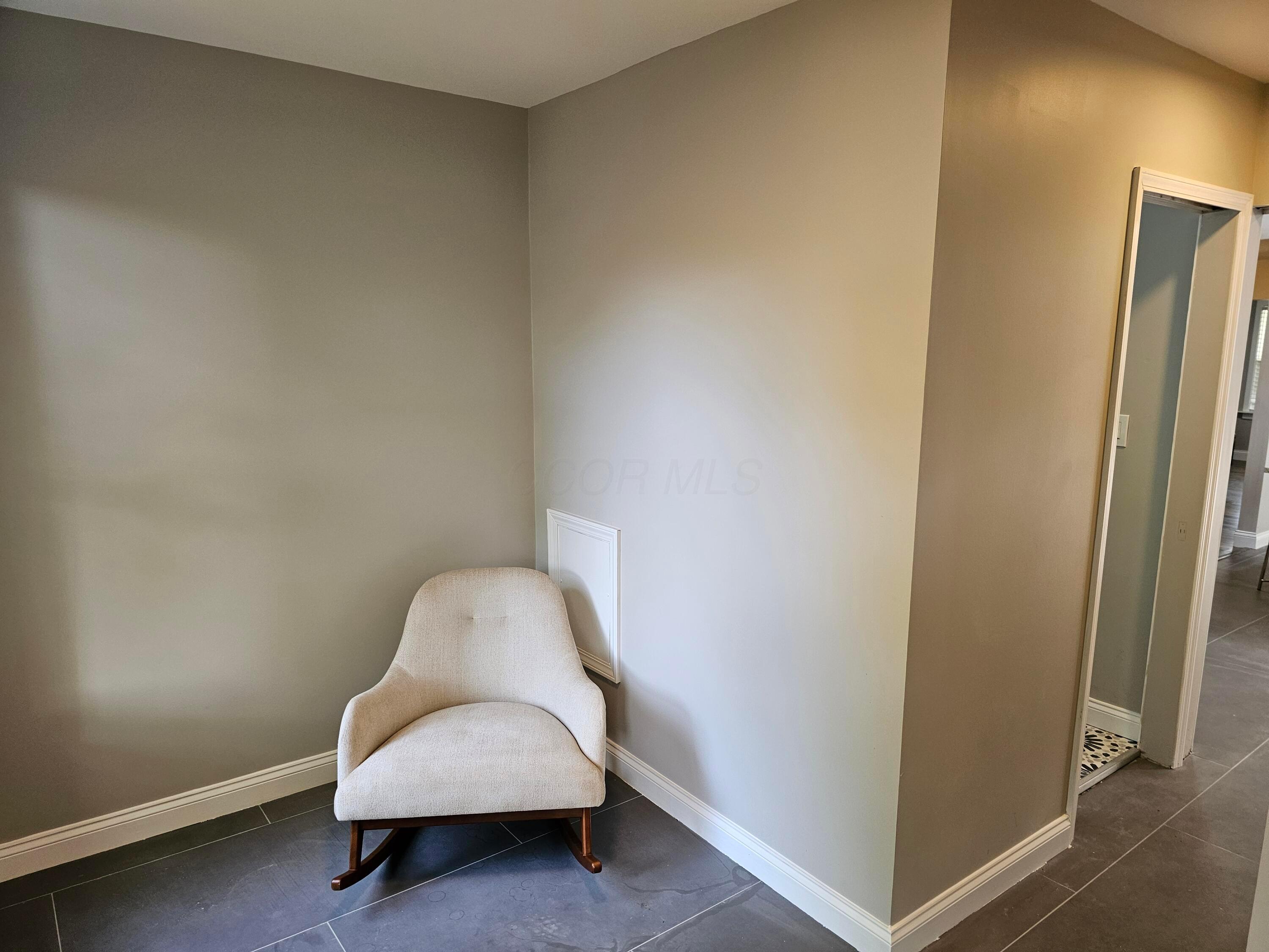 745 E Deshler Avenue, Columbus, Ohio image 27