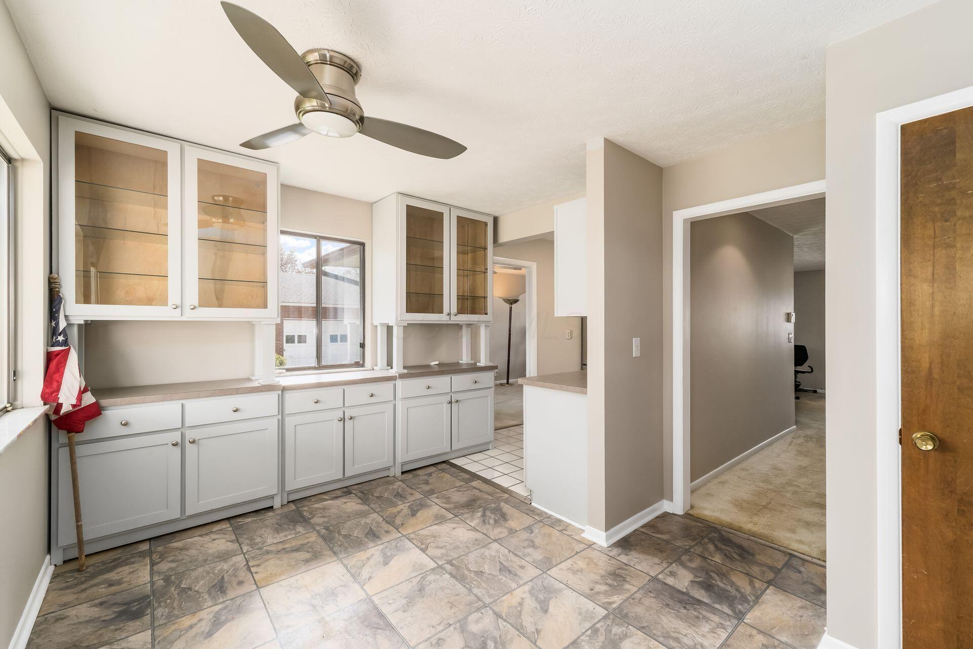 560 S Kellner Road, Columbus, Ohio image 18