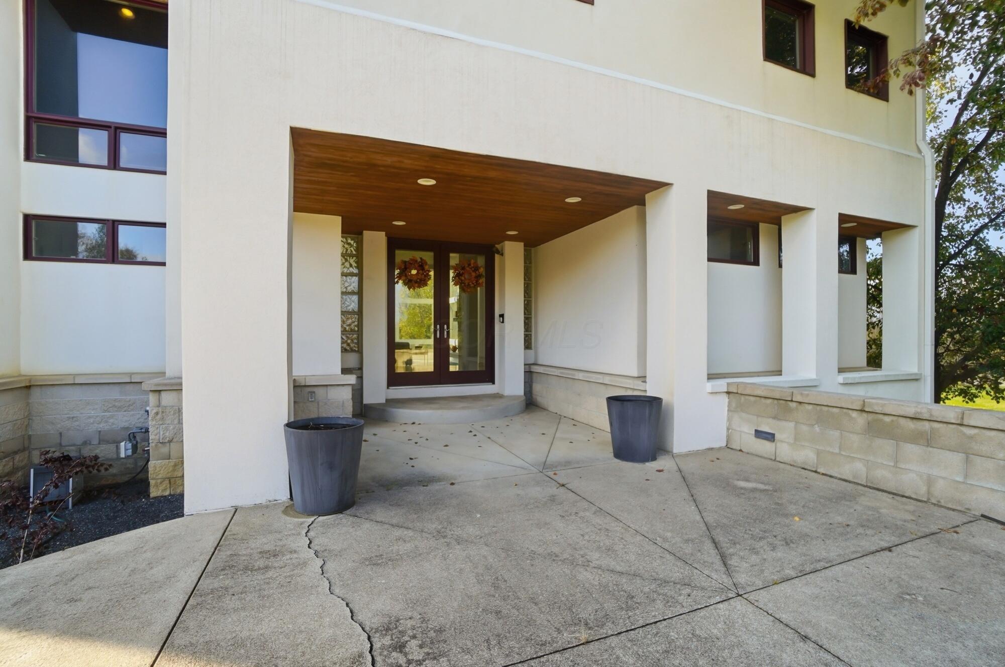 100 Stonesthrow Drive