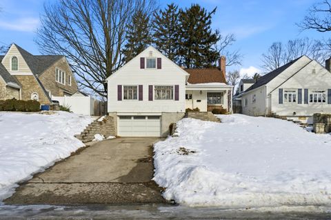 Photo of 534 Walhalla Road, Columbus, OH 43202 (MLS # 226004042)