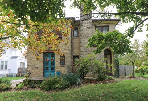 Photo of 539 Maple Street, Mansfield, OH 44906 (MLS # 226039245)