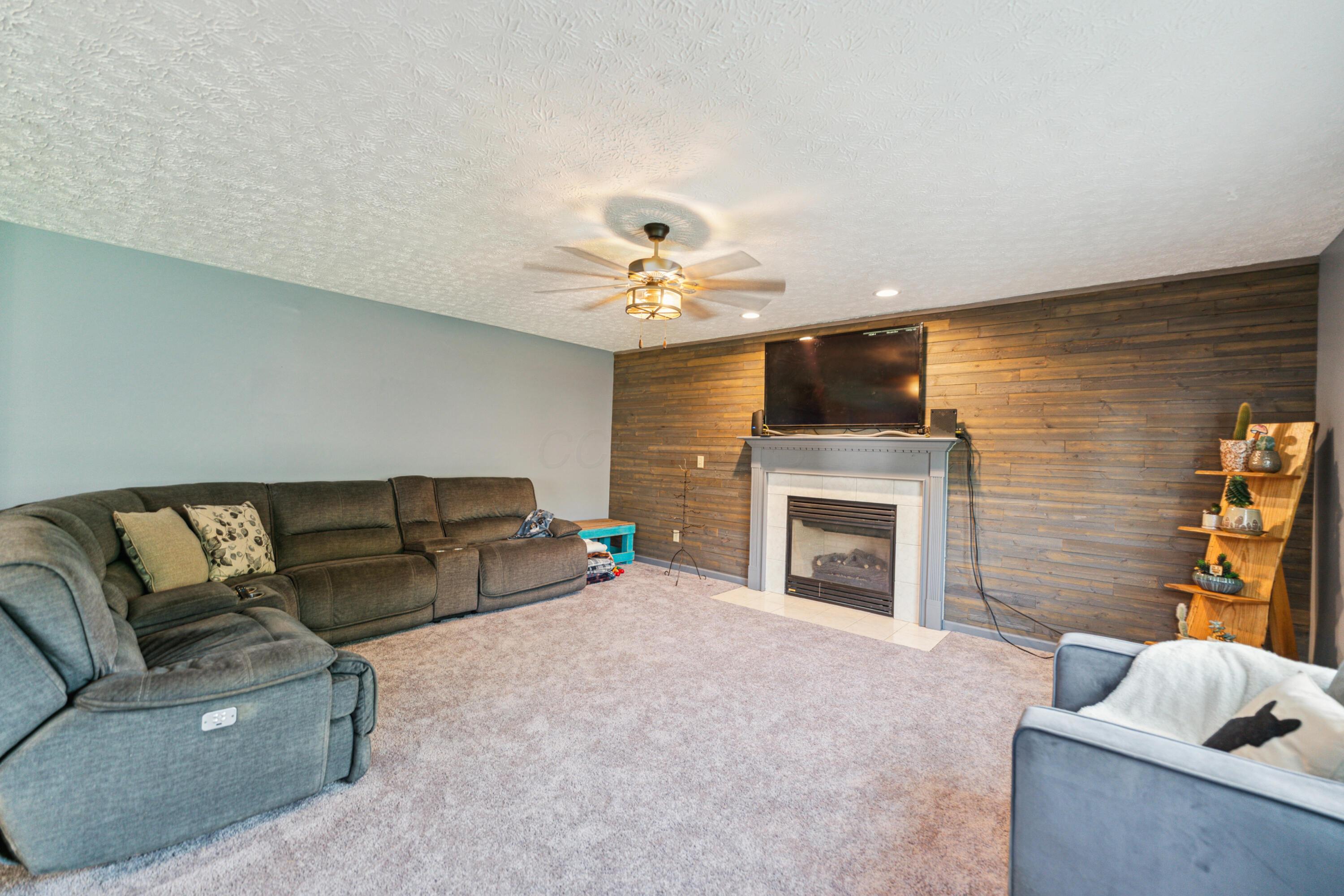 672 Toria Drive, Reynoldsburg, Ohio image 6