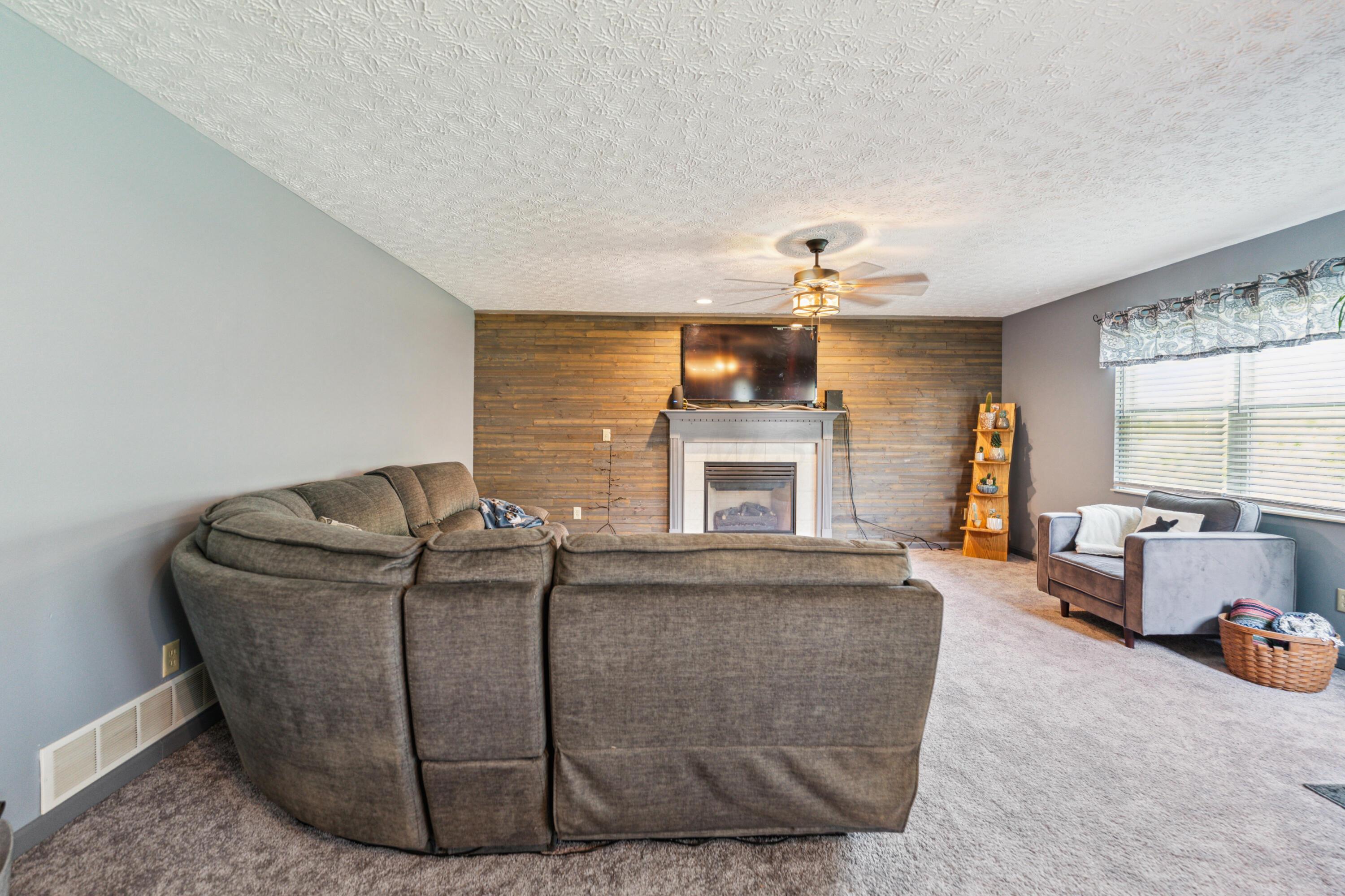 672 Toria Drive, Reynoldsburg, Ohio image 5