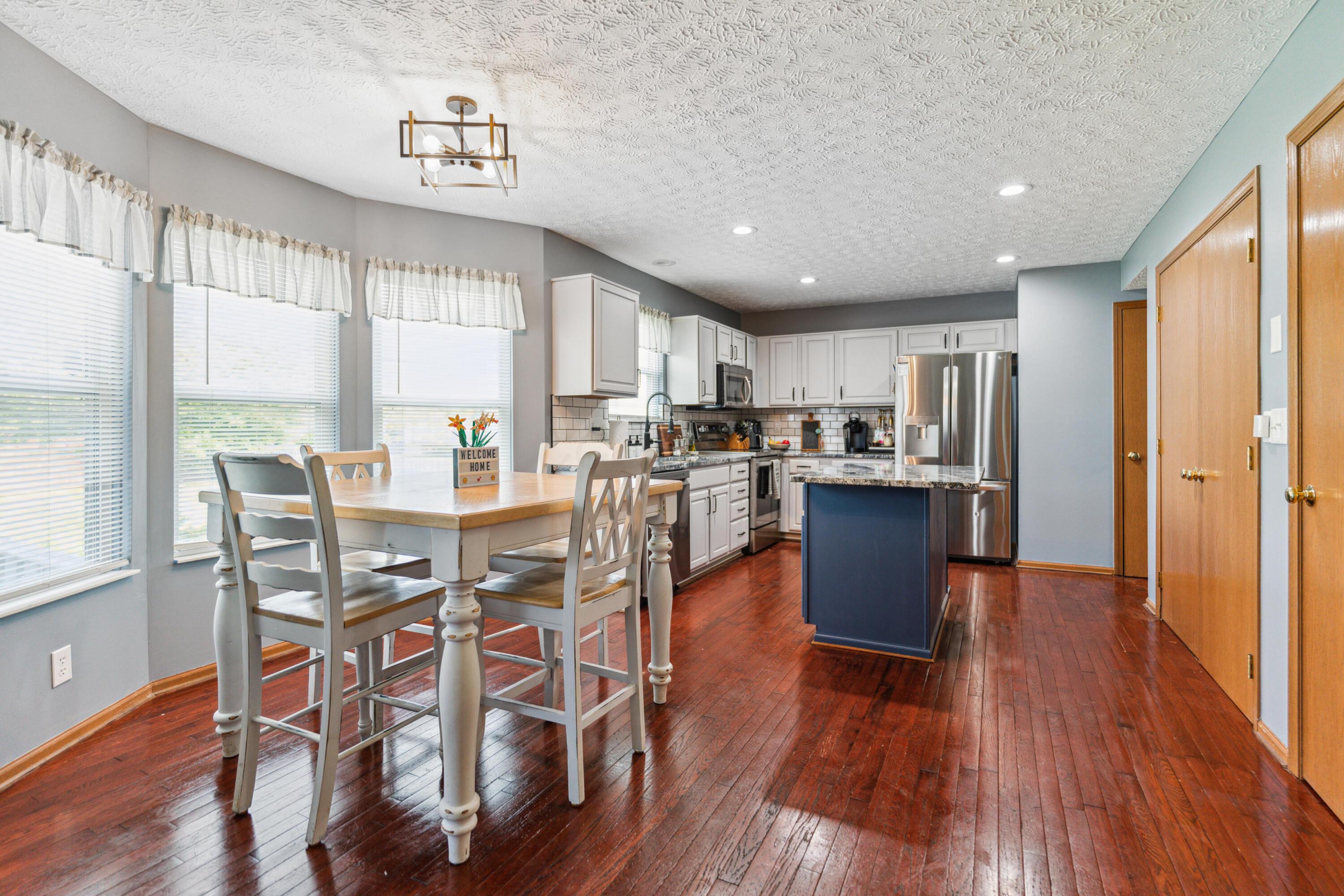 672 Toria Drive, Reynoldsburg, Ohio image 8