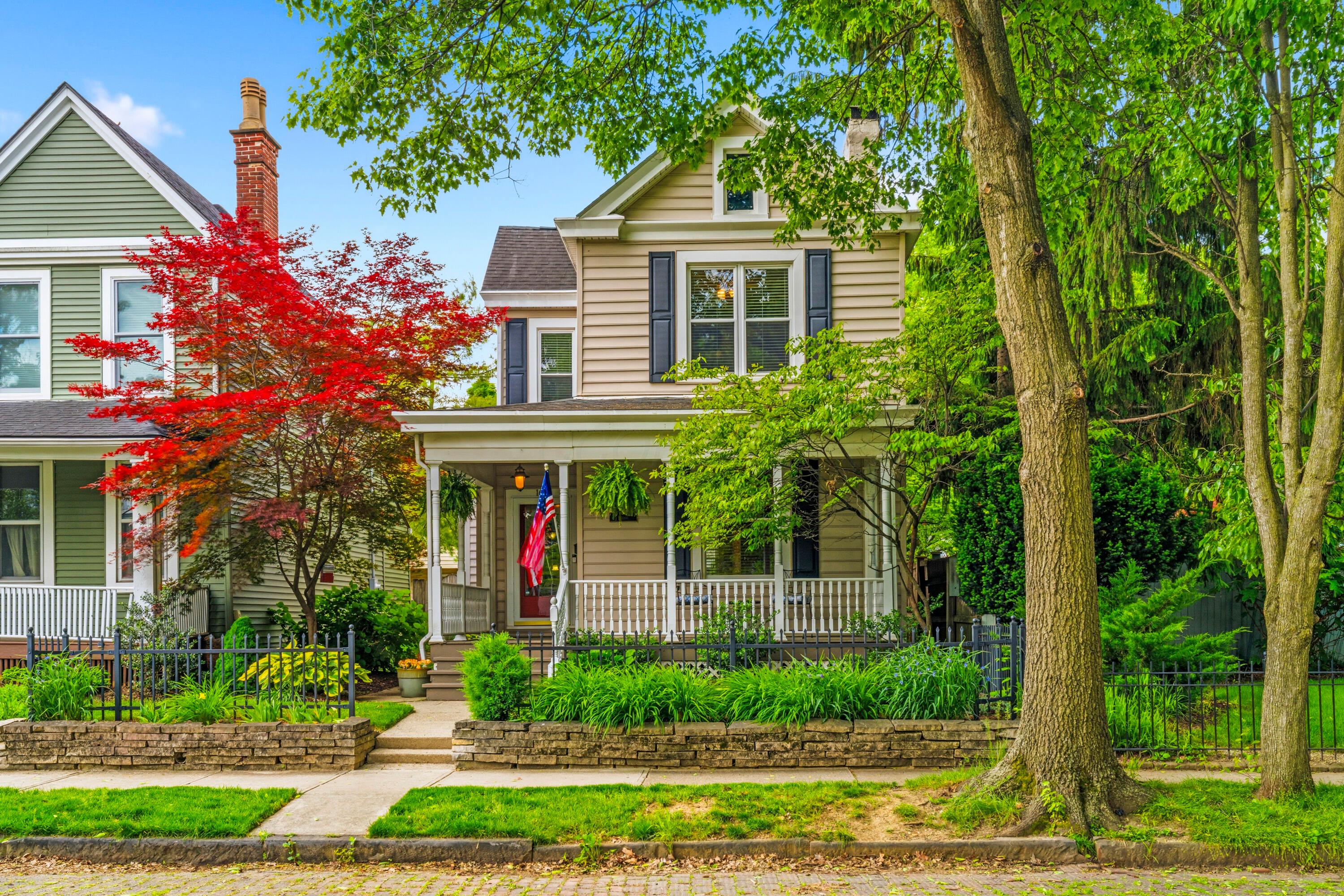 167 E MITHOFF ST, COLUMBUS, OH 43206 - Image e05675882bc19ee8b91c3b13d72b8e82/1193066917