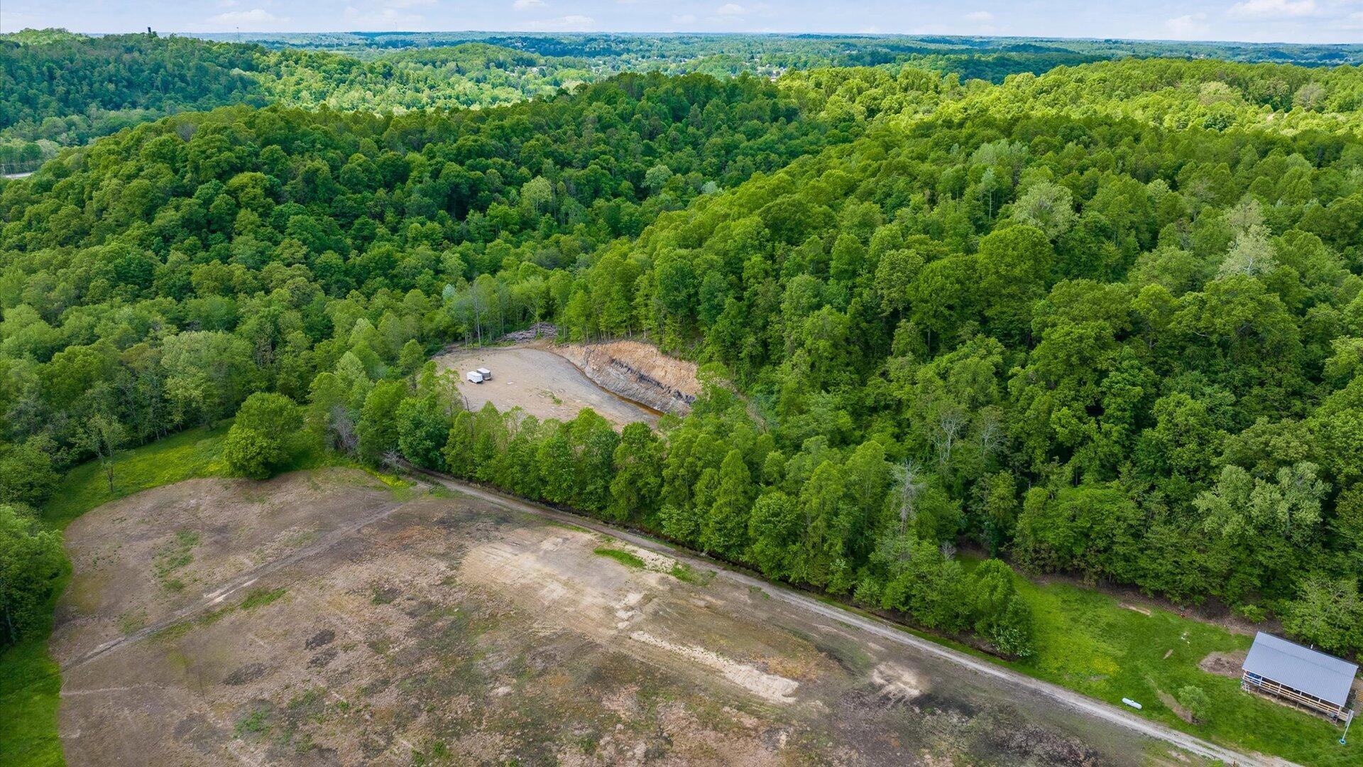 2519 Frick Drive, Zanesville, Ohio image 2