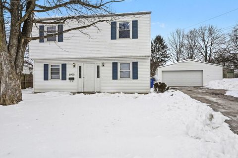 Photo of 2900 Gentry Lane, Columbus, OH 43232 (MLS # 226004510)