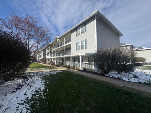 Photo of 15 S Shafer Drive 510ST #510ST, Athens, OH 45701 (MLS # 226007808)