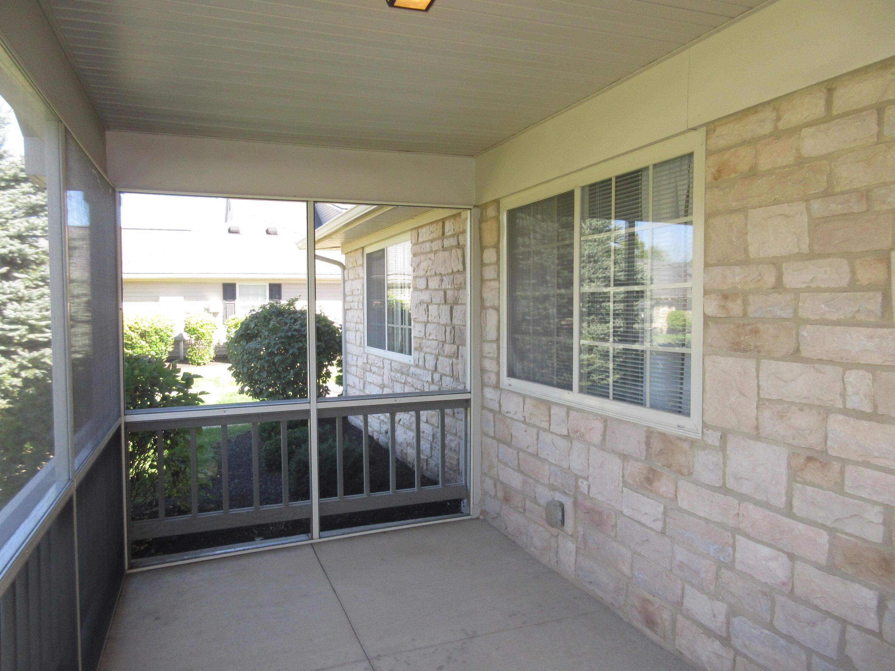 124 Hillview Court, Heath, Ohio image 7