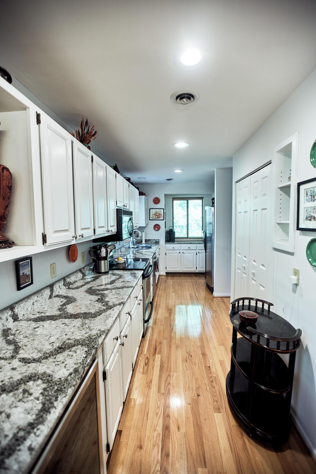 7034 Woodmere Drive, Athens, Ohio image 19