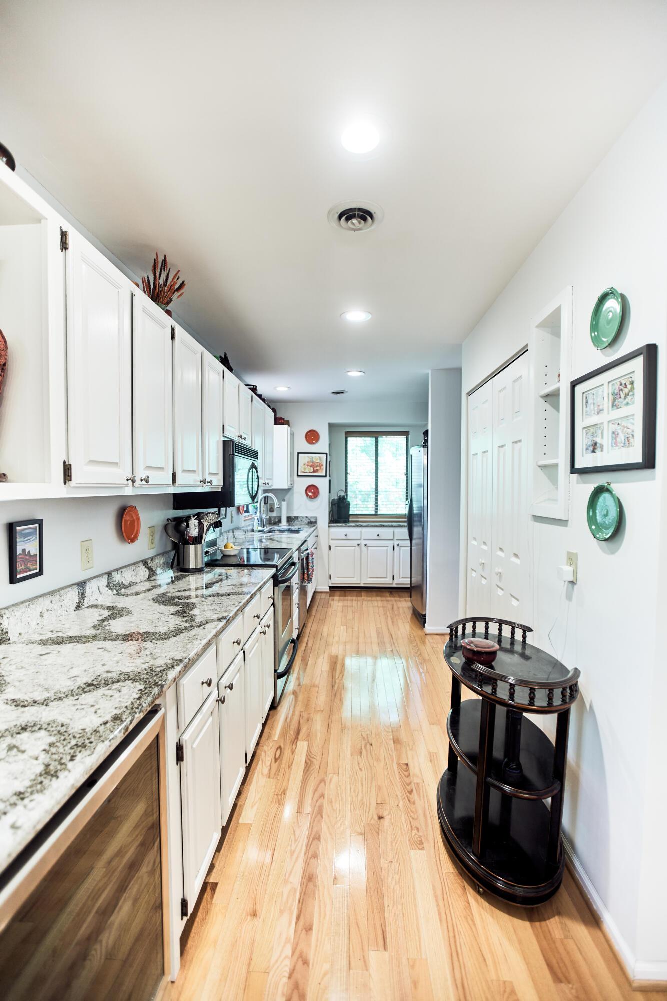 7034 Woodmere Drive, Athens, Ohio image 26