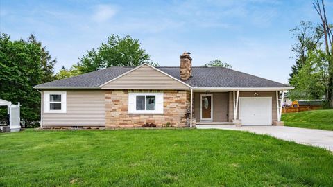Homes For Sale - 2446 Edison Avenue<br/> Muskingum County, Zanesville, OH 43701