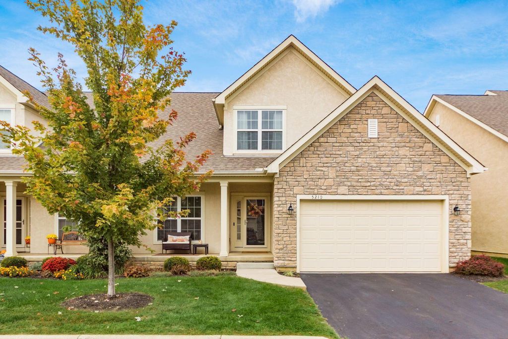 Photo for 5210 Autumn Fern Drive, Dublin, OH 43016 (MLS # 225039716)