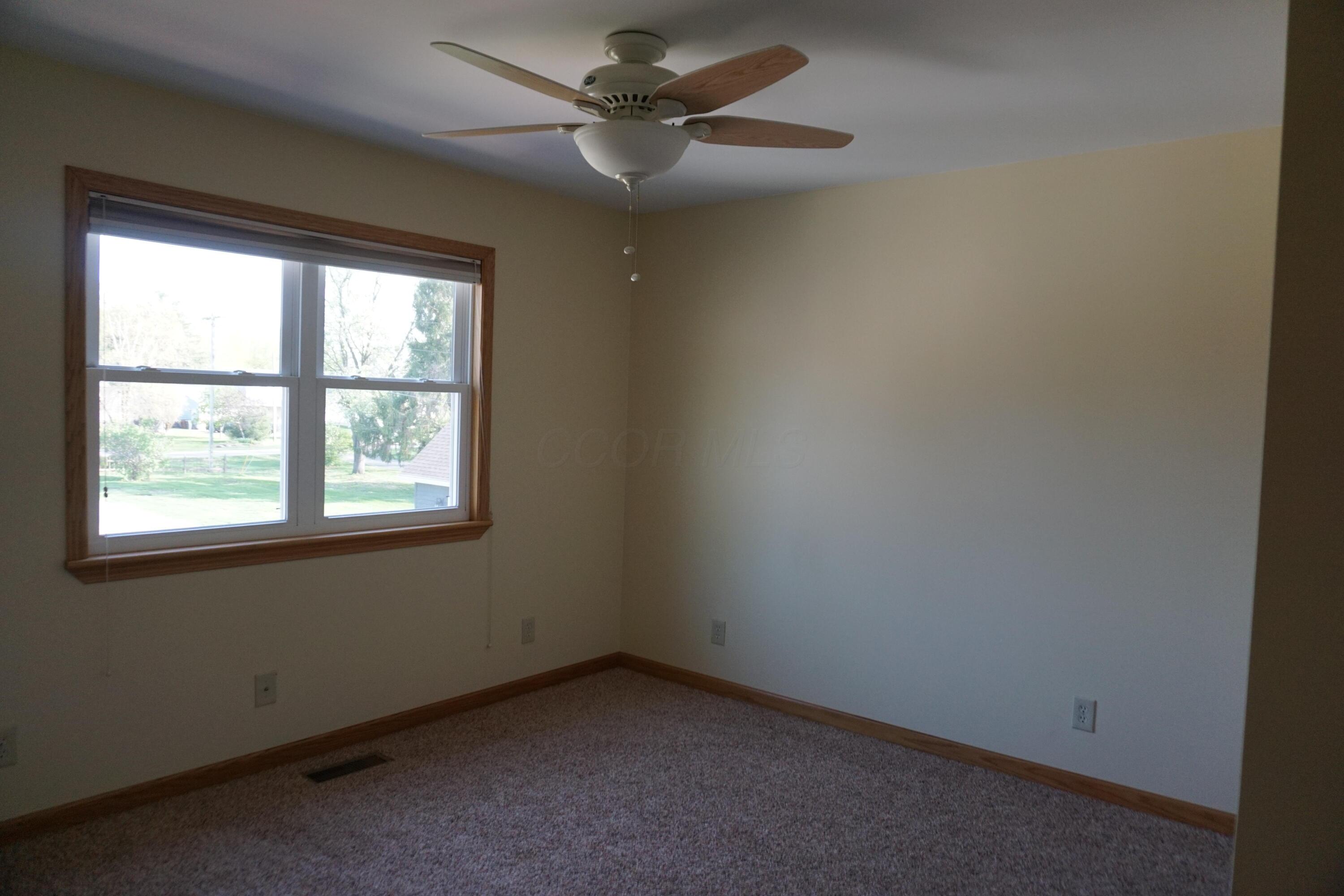 1380 E Choctaw Drive, London, Ohio image 15