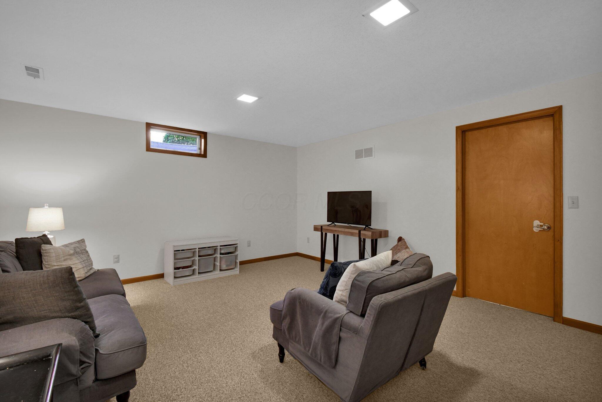 208 Kildare Street, Granville, Ohio image 36