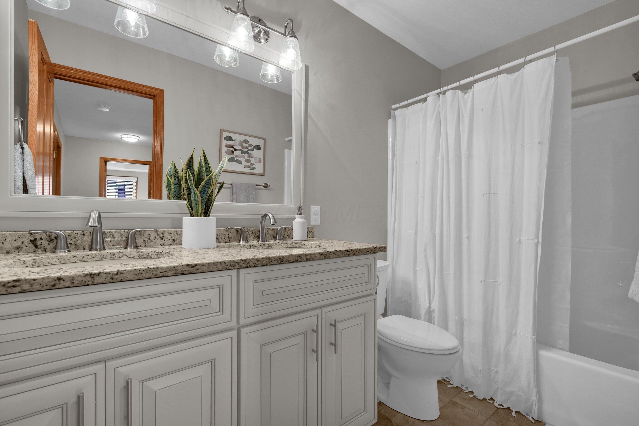 208 Kildare Street, Granville, Ohio image 33