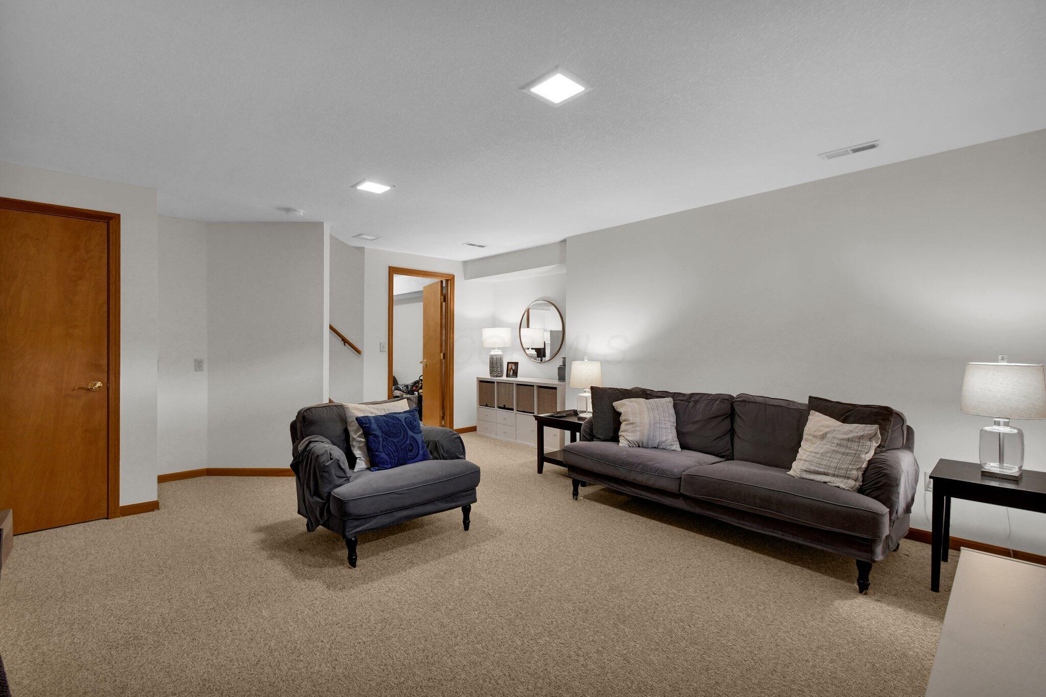 208 Kildare Street, Granville, Ohio image 38