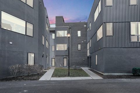 Photo of 806 Senco Lane, Columbus, OH 43215 (MLS # 225038743)