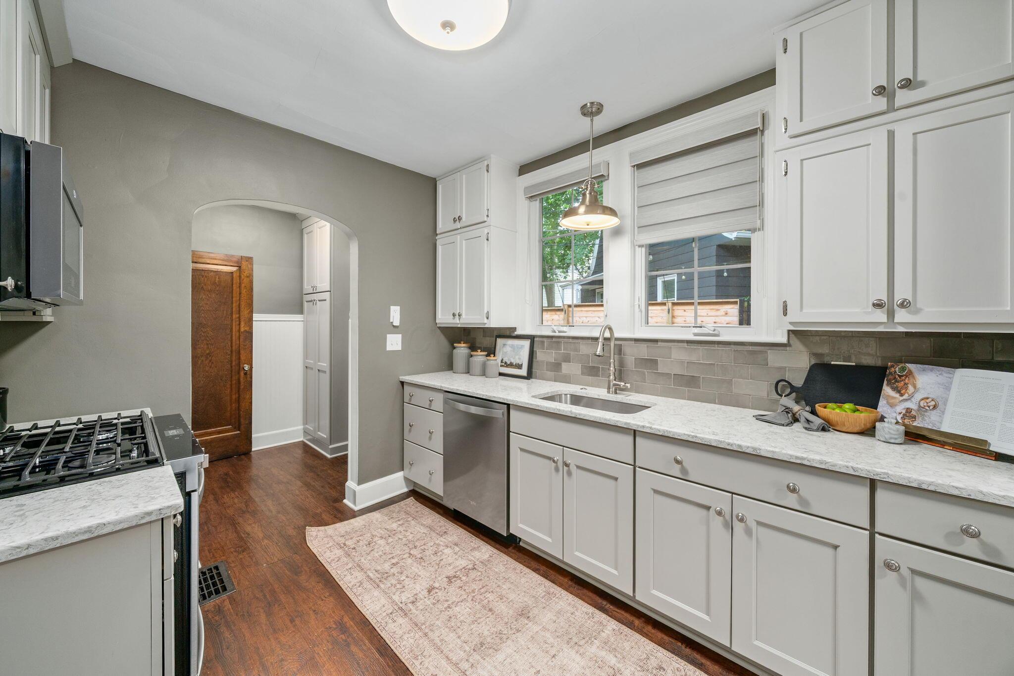 137 E Torrence Road, Columbus, Ohio image 17