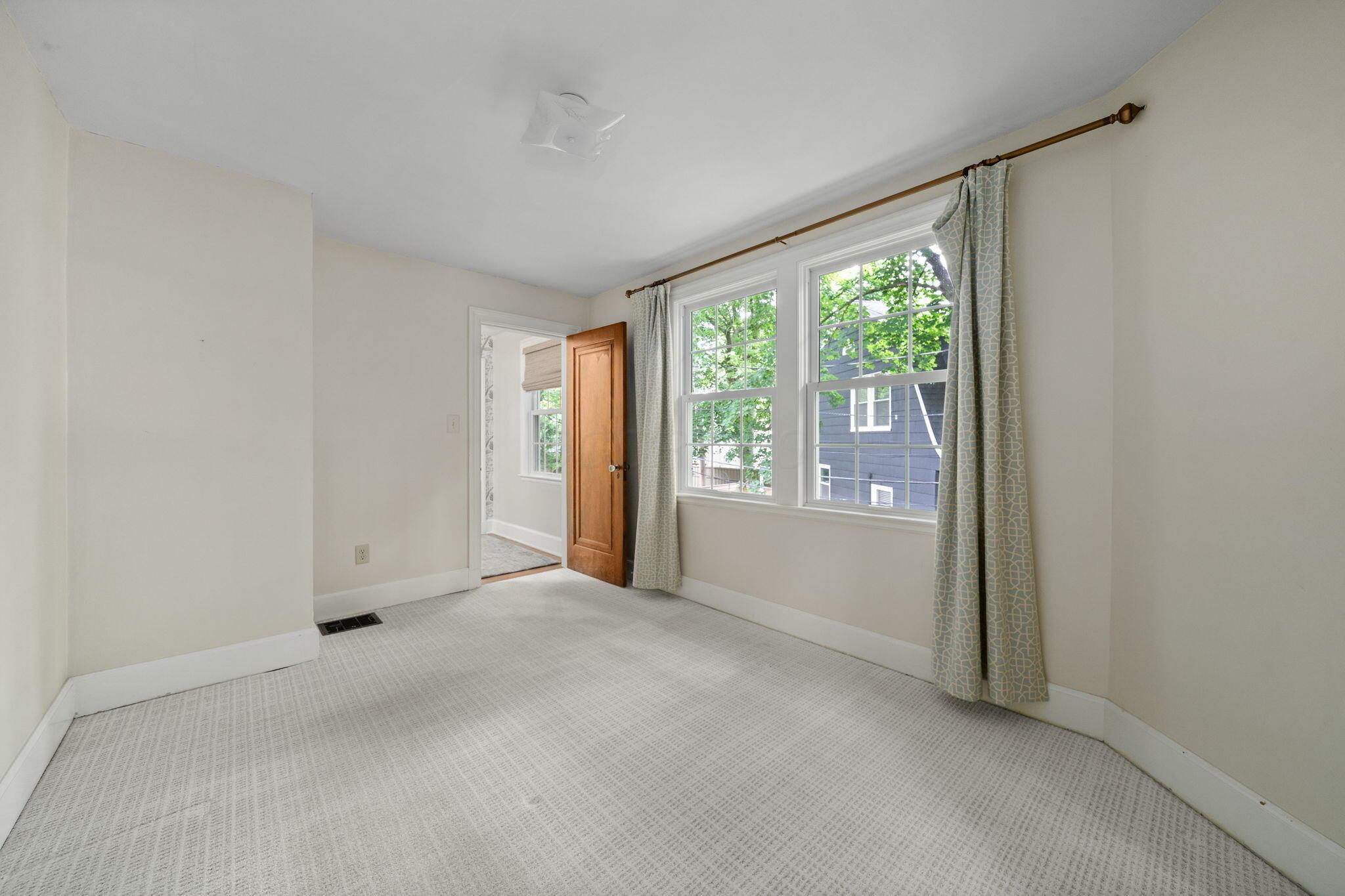 137 E Torrence Road, Columbus, Ohio image 41