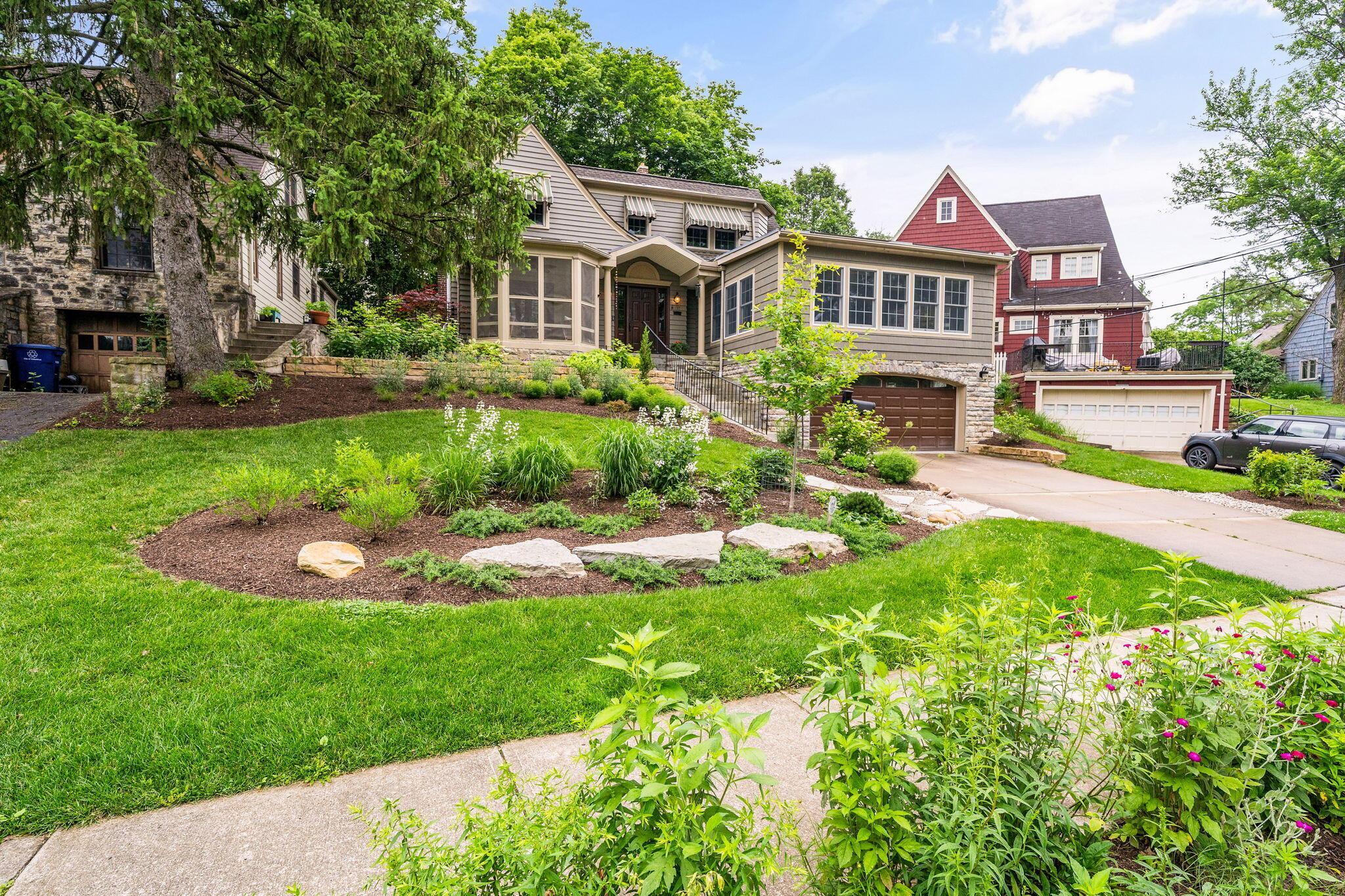 137 E Torrence Road, Columbus, Ohio image 2